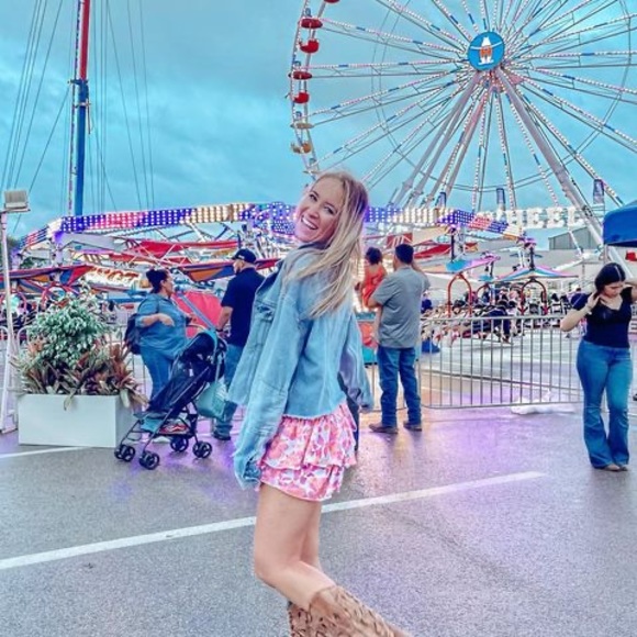 Meet your Posher, Summer - Picture 1 of 1